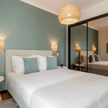 Rodamar Ii By An Island *