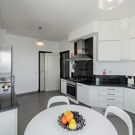 Rodamar Ii By An Island Appartement Funchal (Madeira)